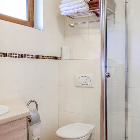 2 Bedroom Nice In